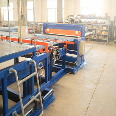 equipamento contínuo de 51pcs Pin Fox Cages Automatic Welding, solda Mesh Making Machine do PLC