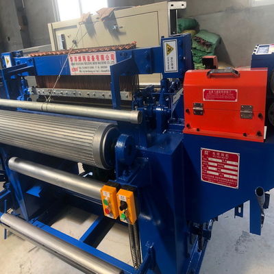 qualidade  Chicken Fence Gi Plc Automatic Wire Mesh Welding Machine 10kw fábrica